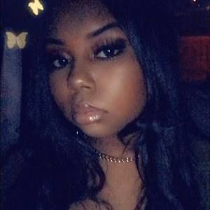 Meet your Posher, Destinee